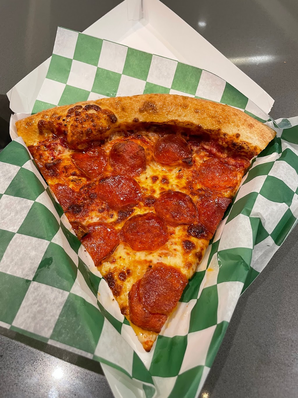 DeLeo Bros. Pizza | restaurant | 123 E Broadway, Bloomington, MN 55425, USA | 9524529181 OR +1 952-452-9181