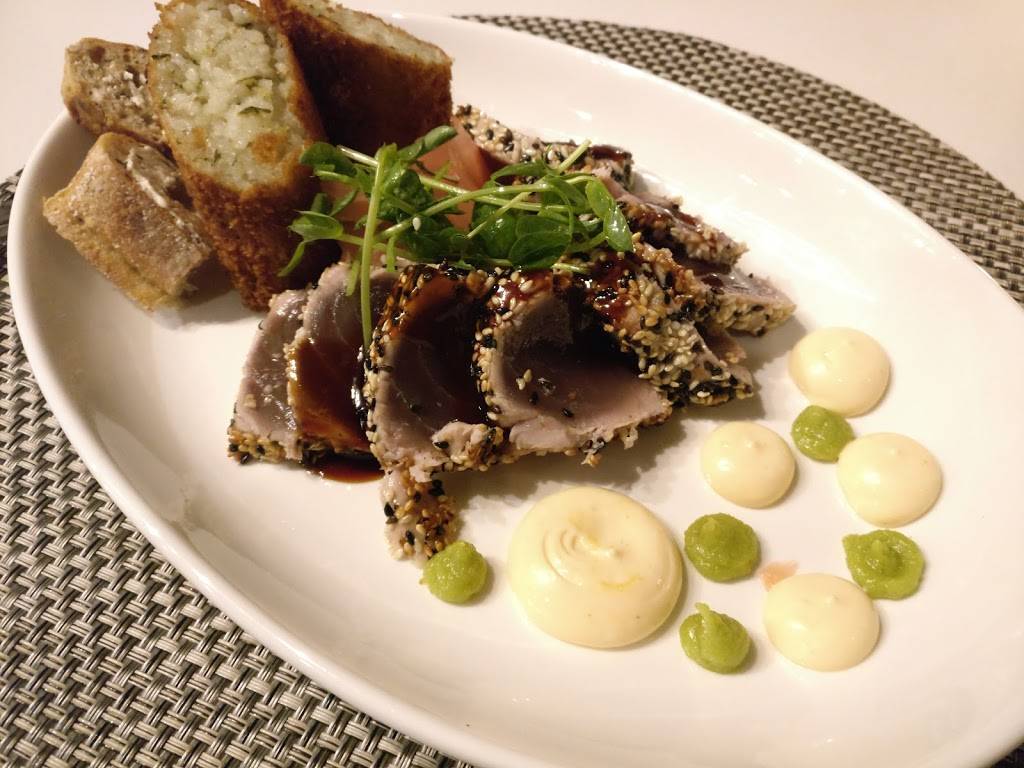 Lakeside Seafood & Grill | restaurant | 9 Harbour St E, Collingwood, ON L9Y 5B5, Canada | 7054463274 OR +1 705-446-3274