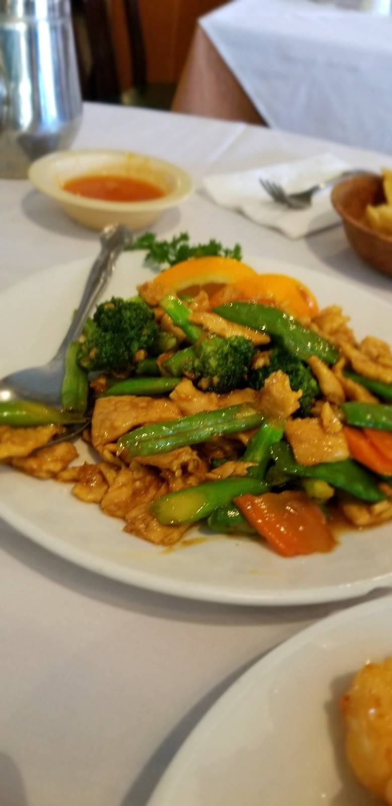 Yang Ming Garden | restaurant | 1866 N Tustin St, Orange, CA 92865, USA | 7149989500 OR +1 714-998-9500