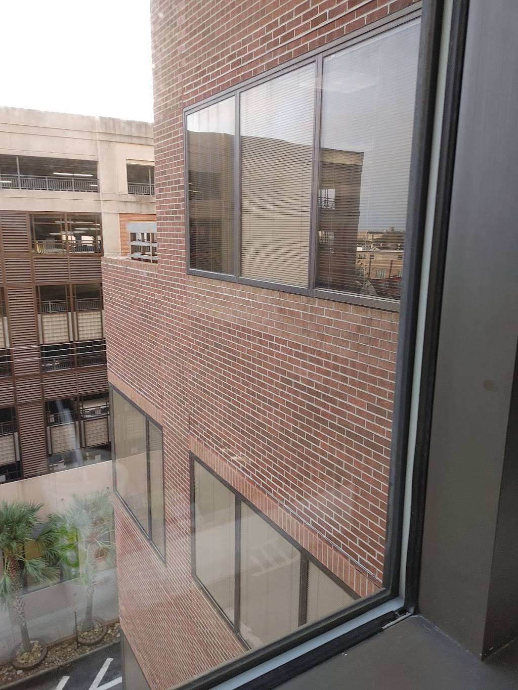 Subway | meal takeaway | The University Hospital, 165 Ashley Ave, Charleston, SC 29425, USA | 8437921082 OR +1 843-792-1082