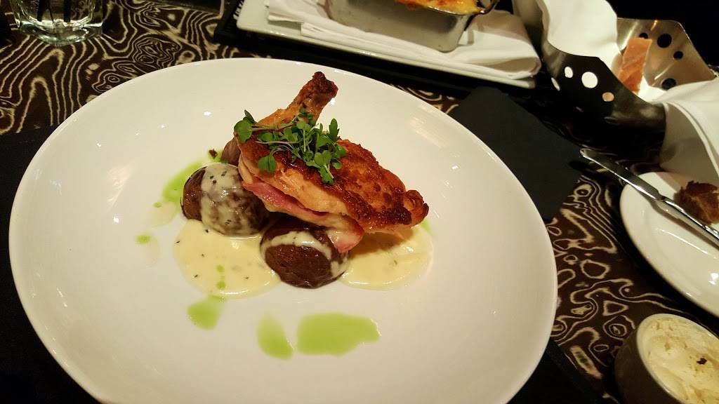 XO Prime Steaks | restaurant | 500 West Saint Clair Avenue, Cleveland, OH 44113, USA | 2168611919 OR +1 216-861-1919