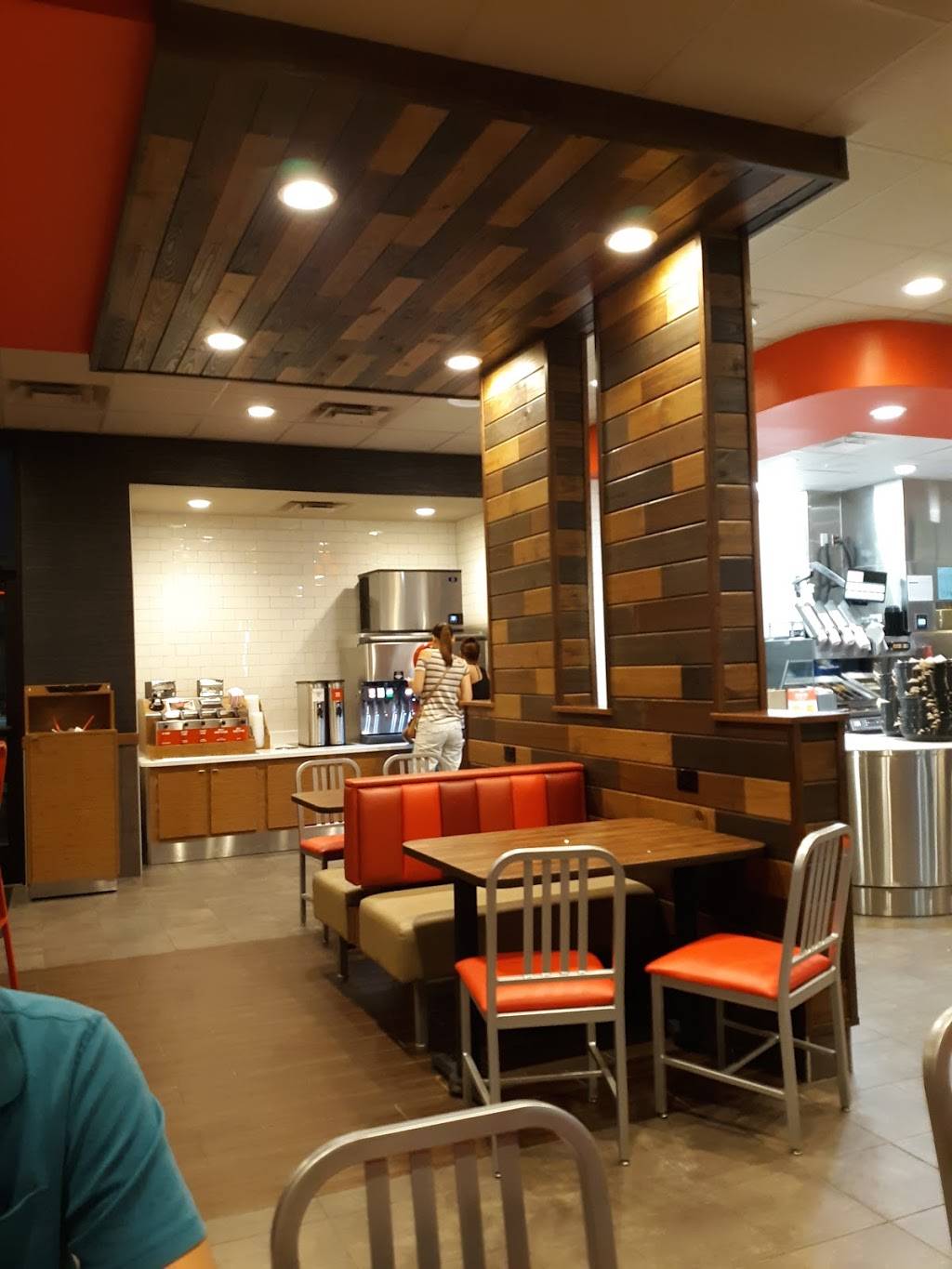 Arbys | restaurant | 13805 Landstar Blvd, Orlando, FL 32824, USA | 4078168833 OR +1 407-816-8833