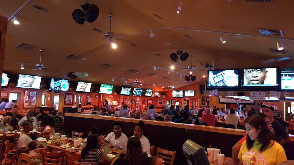 Roosters | restaurant | 9400 N Springboro Pike, Miamisburg, OH 45342, USA | 9379385796 OR +1 937-938-5796