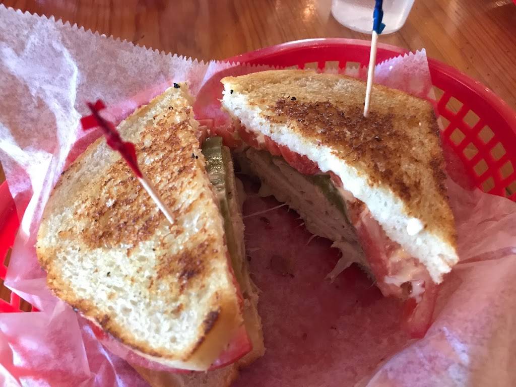 Happy Apple Kitchen | restaurant | 18532 Colfax Hwy, Grass Valley, CA 95945, USA | 5302732822 OR +1 530-273-2822
