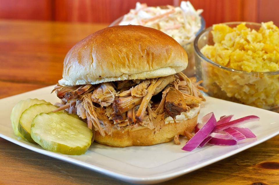 OinkADoodleMoo BBQ | restaurant | 10 W 2nd St, Dayton, OH 45402, USA | 9379381729 OR +1 937-938-1729