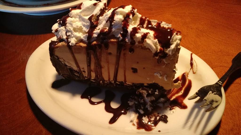 Dominicks Italian Restaurant | meal delivery | 477 N Oxnard Blvd, Oxnard, CA 93030, USA | 8054837933 OR +1 805-483-7933