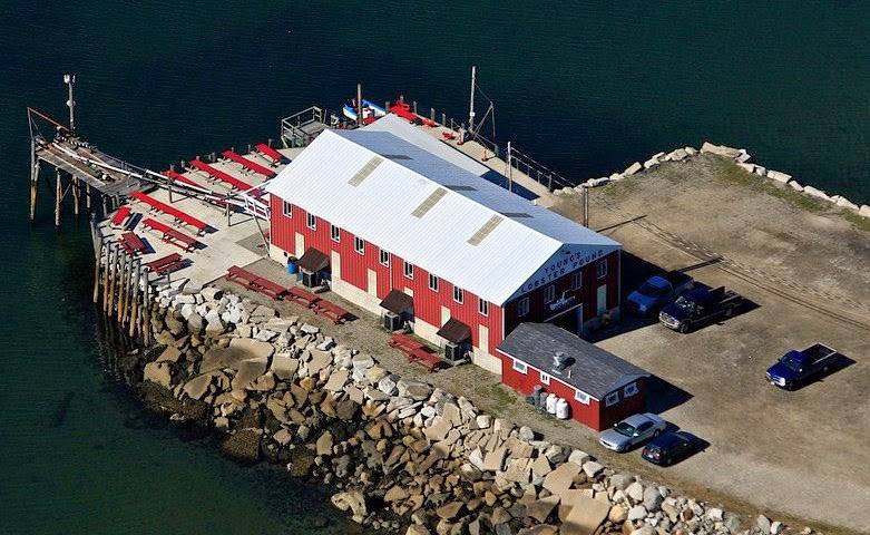 Youngs Lobster Pound | restaurant | 2 Fairview St, Belfast, ME 04915, USA | 2073381160 OR +1 207-338-1160