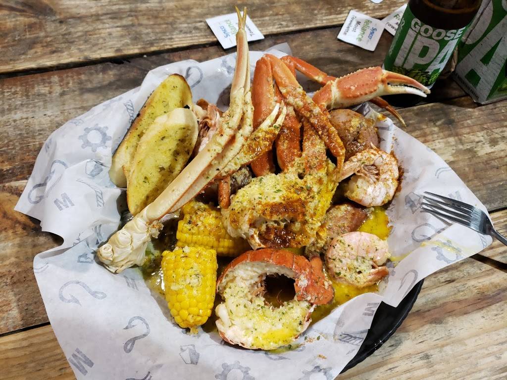 Melbourne Seafood Station | restaurant | 2001 S Harbor City Blvd, Melbourne, FL 32901, USA | 3213273393 OR +1 321-327-3393