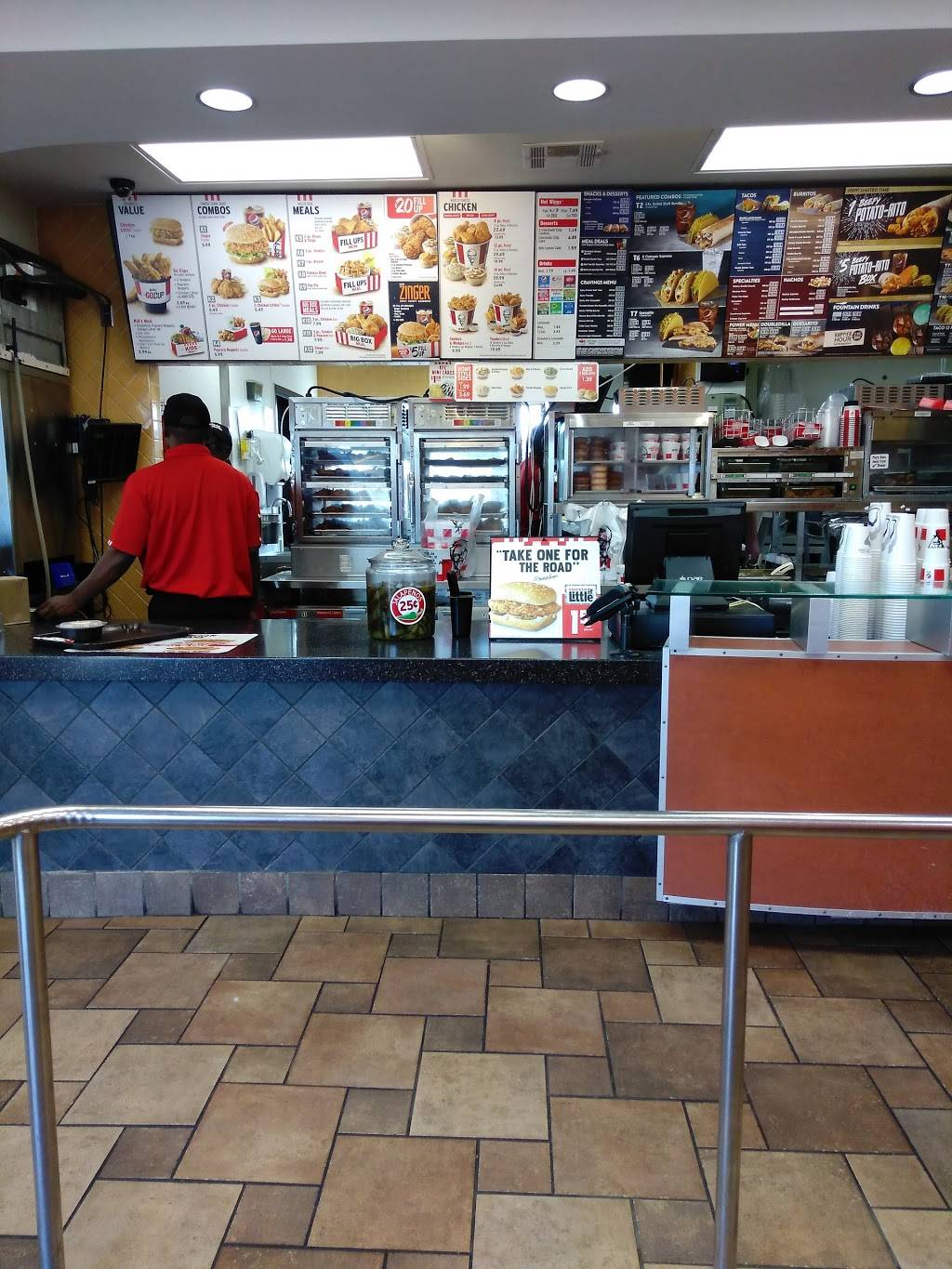 KFC | restaurant | 4210 S Noland Rd, Independence, MO 64055, USA | 8163734707 OR +1 816-373-4707