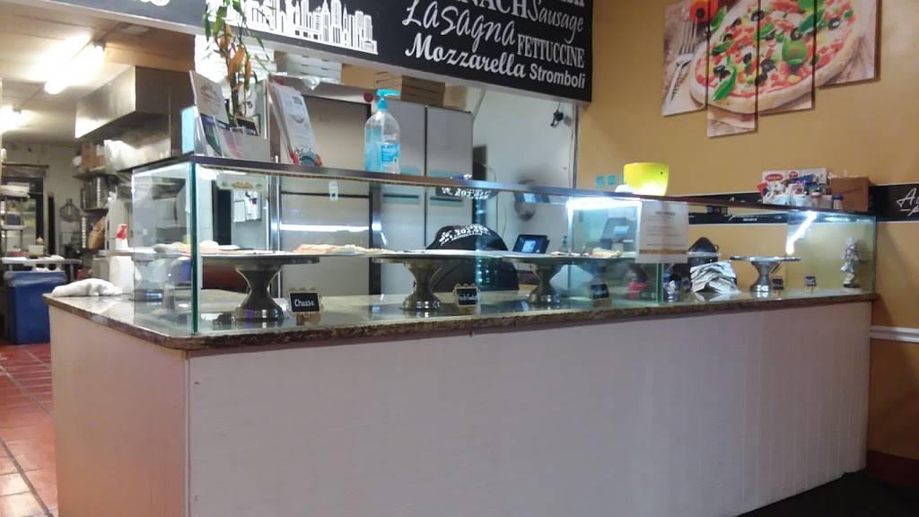 A Bronx Tale Pizzeria | restaurant | 121 S 3rd St, Lantana, FL 33462, USA | 5612029111 OR +1 561-202-9111