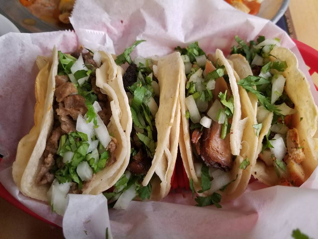 Los Toros Mexican Restaurant | restaurant | 21743 Devonshire St, Chatsworth, CA 91311, USA | 8188823080 OR +1 818-882-3080