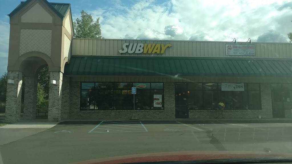 Subway | restaurant | 750 E Grand River Rd, Laingsburg, MI 48848, USA | 5176517373 OR +1 517-651-7373