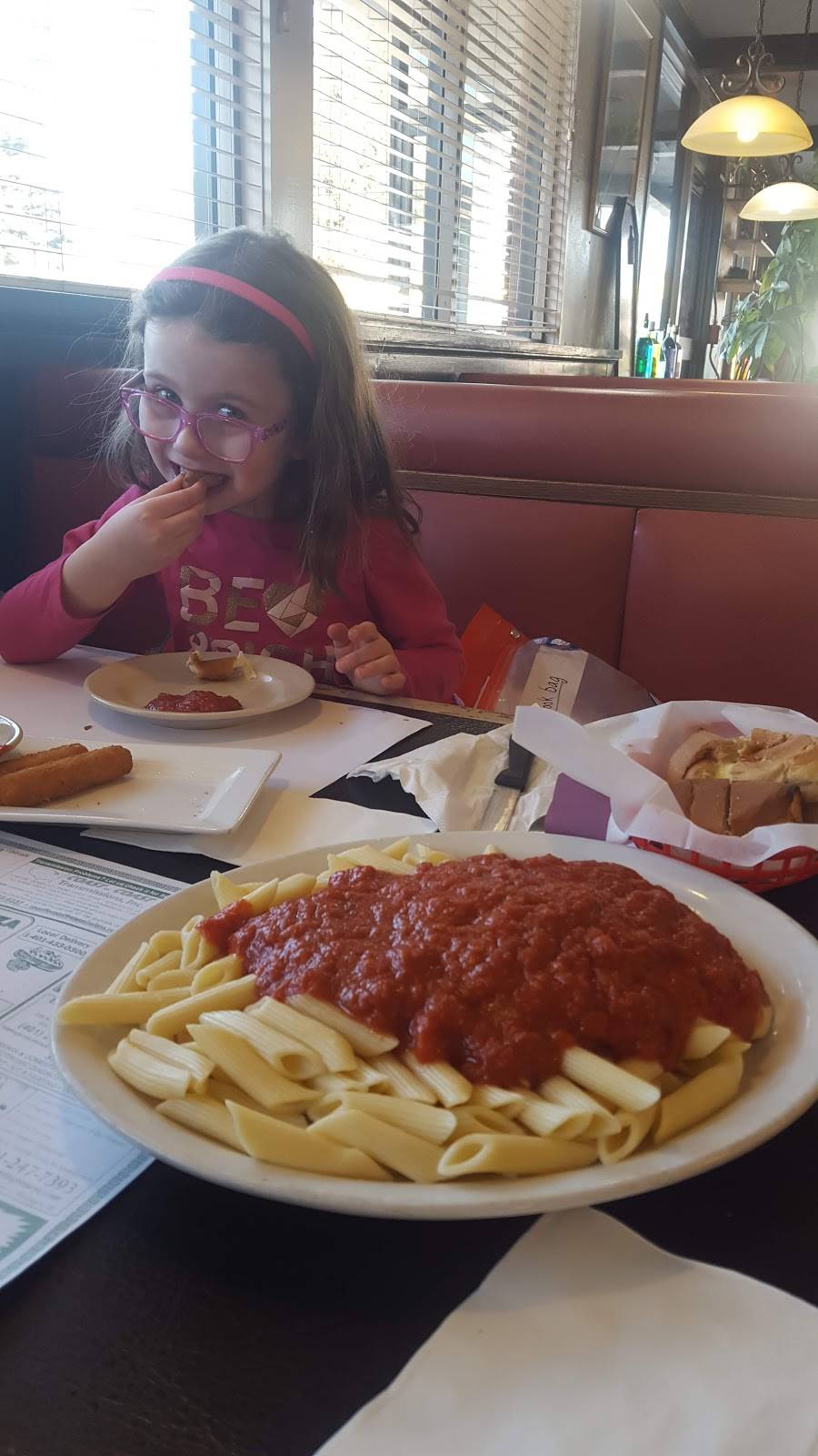 Town Pizza | restaurant | 949 Willett Ave, Riverside, RI 02915, USA | 4014330300 OR +1 401-433-0300