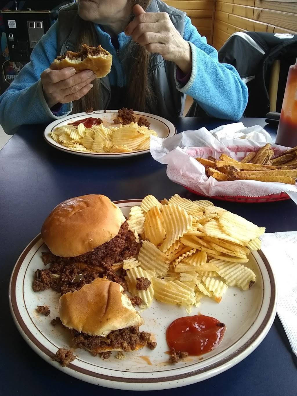 TKs 400 Club | restaurant | W6621 US-12, Millston, WI 54643, USA | 7152840072 OR +1 715-284-0072