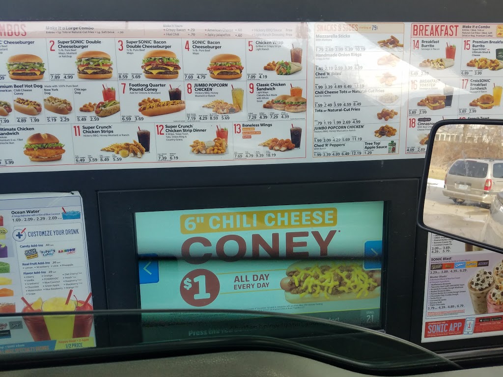 Sonic Drive-In | restaurant | 814 Harvest Hills Dr, Carrollton, MO 64633, USA | 6605423500 OR +1 660-542-3500