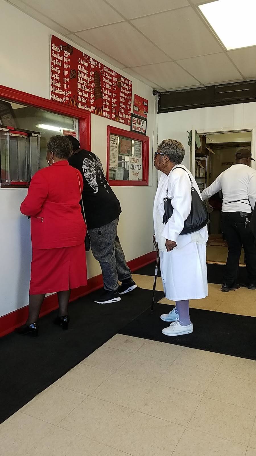 Alices Bar-B-Que | restaurant | 65 E 43rd St, Chicago, IL 60653, USA | 7739243843 OR +1 773-924-3843