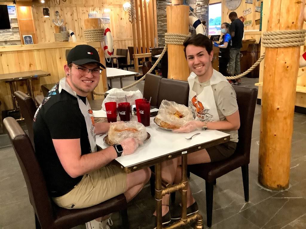 A+ Crab Seafood | restaurant | 738 Howe Ave, Cuyahoga Falls, OH 44221, USA | 3302080328 OR +1 330-208-0328