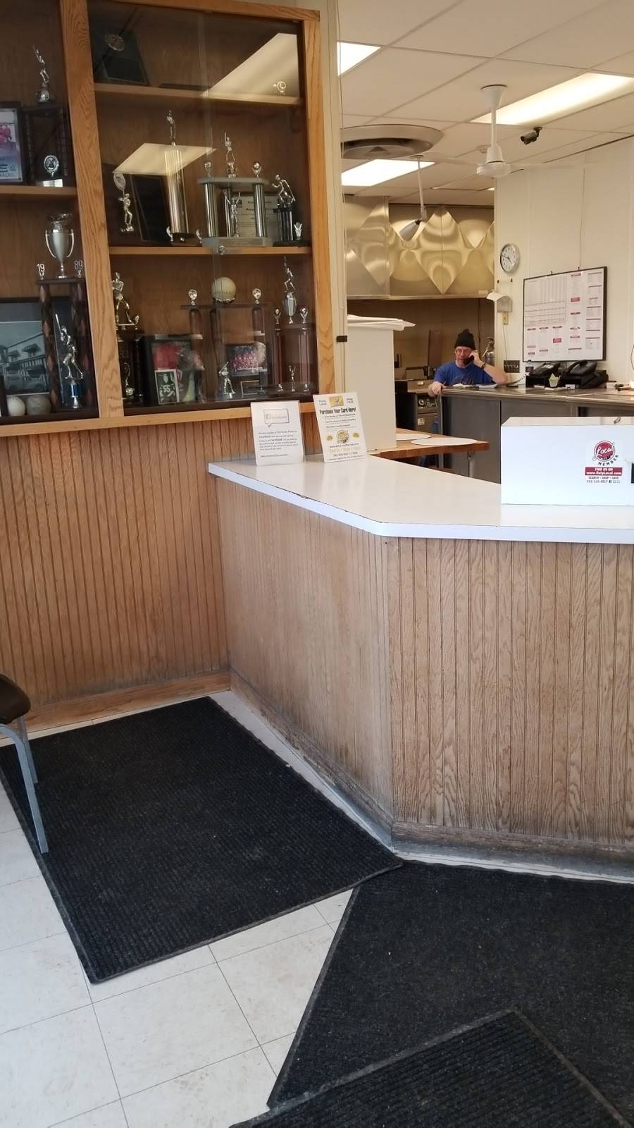 Ferraros Pizza | restaurant | 3700 Meachem Rd, Mt Pleasant, WI 53405, USA | 2625547334 OR +1 262-554-7334