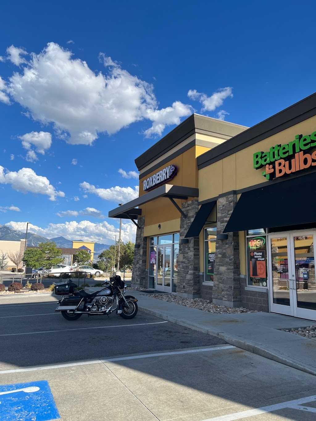 Roxberry Juice Co. Drive Thru | restaurant | 12575 S Rhetski Ln, Riverton, UT 84065, USA | 8016668870 OR +1 801-666-8870