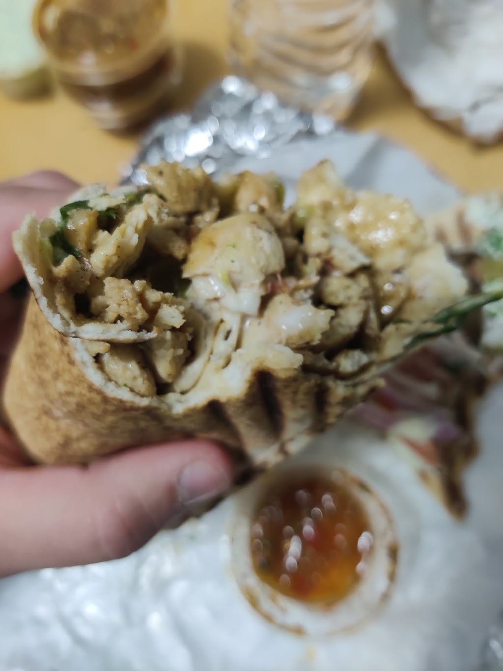 Zayna Mediterranean Grill | restaurant | 1147 W Grand Ave, Chicago, IL 60642, USA | 3128461922 OR +1 312-846-1922