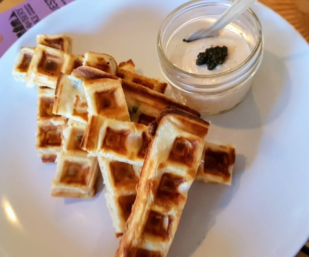 Mr Kims | restaurant | 107 State Street, Portsmouth, NH 03801, USA | 6033736000 OR +1 603-373-6000