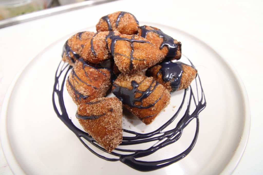 Lia’s Lumpia | restaurant | 2219 Logan Ave, San Diego, CA 92113, USA | 6197364484 OR +1 619-736-4484