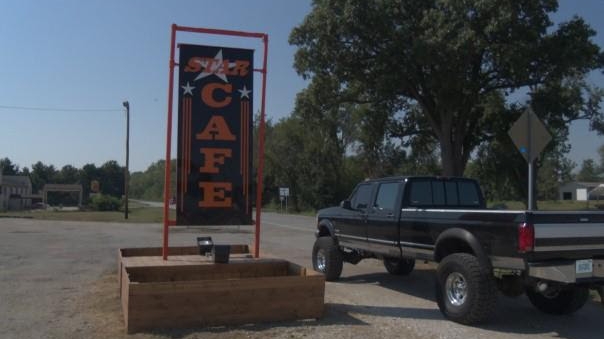 Star Cafe | restaurant | 9986 US-67, Beardstown, IL 62618, USA | 2173239777 OR +1 217-323-9777