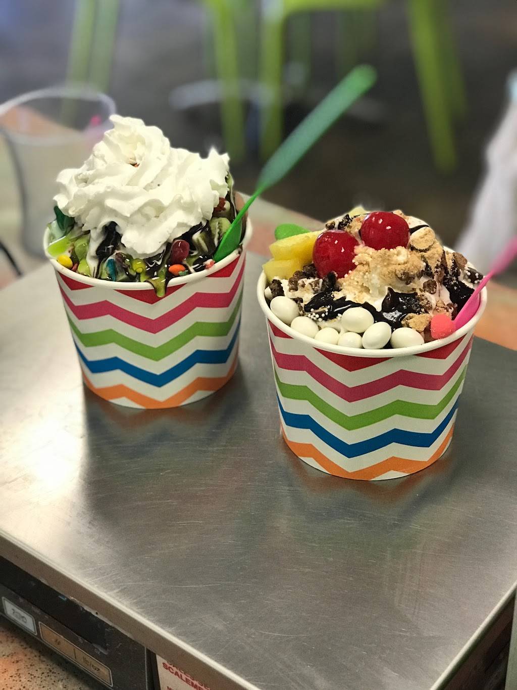 BerryVille Frozen Yogurt | cafe | 131 N Woodland Blvd, DeLand, FL 32720, USA | 3862790141 OR +1 386-279-0141