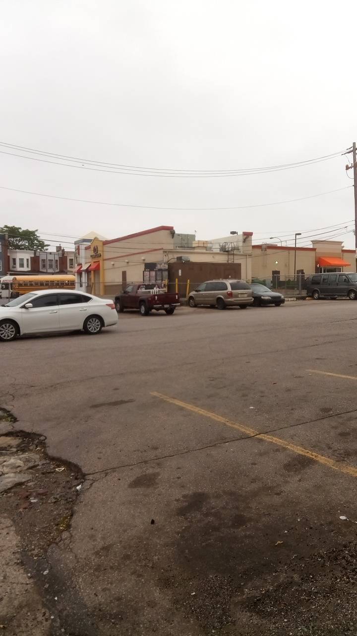 KFC | restaurant | 4001 N 5th St, Philadelphia, PA 19140, USA | 2152231608 OR +1 215-223-1608