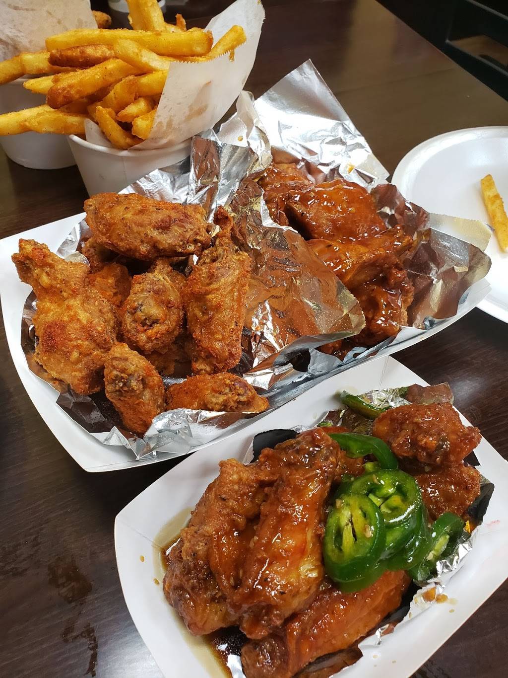 SoCal Wings | restaurant | 14502 Beach Blvd a, Westminster, CA 92683, USA | 7147732664 OR +1 714-773-2664