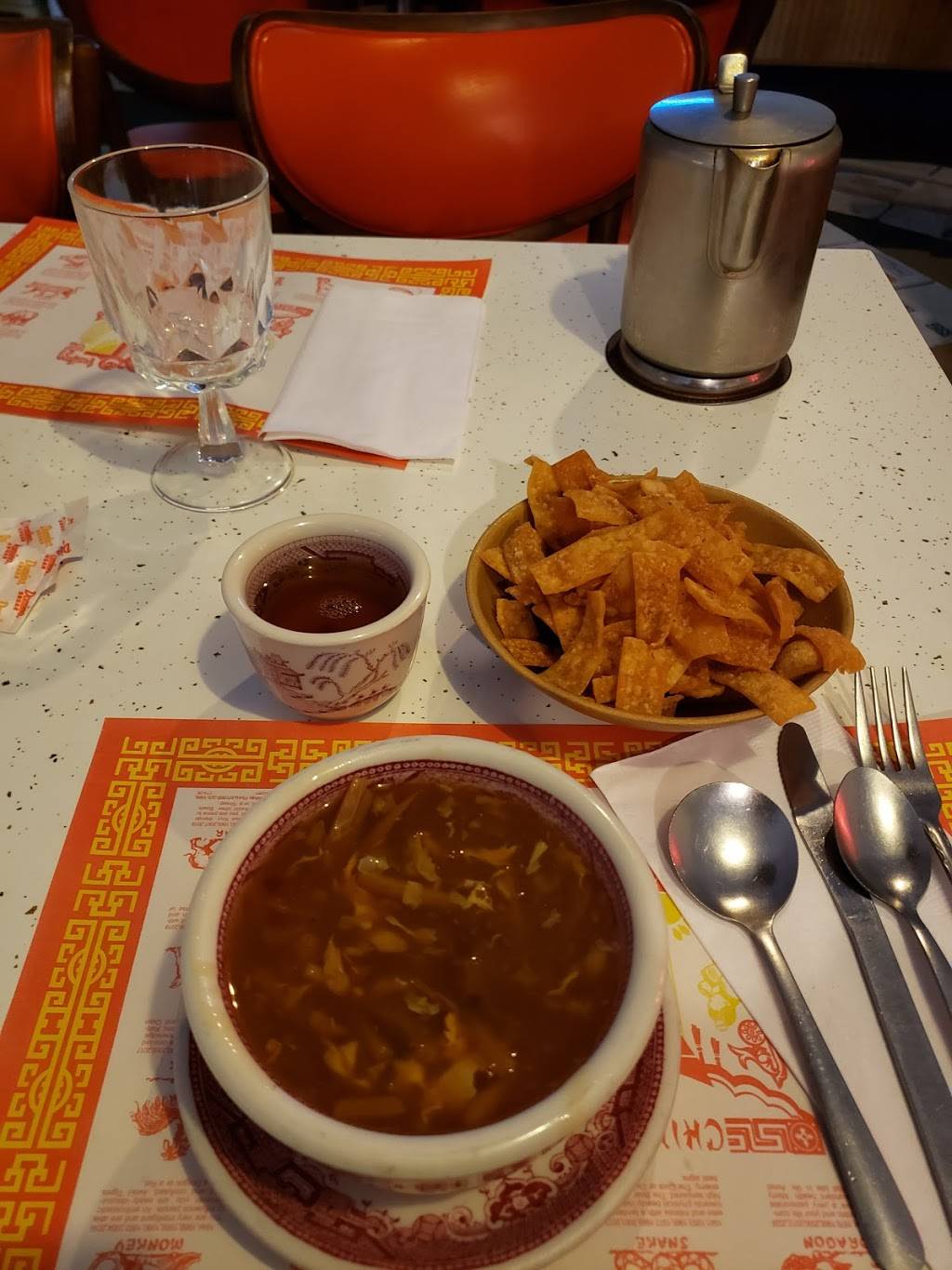 New York Fried Chicken | restaurant | 6065, 6401 Windsor Mill Rd, Gwynn Oak, MD 21207, USA | 4109447990 OR +1 410-944-7990