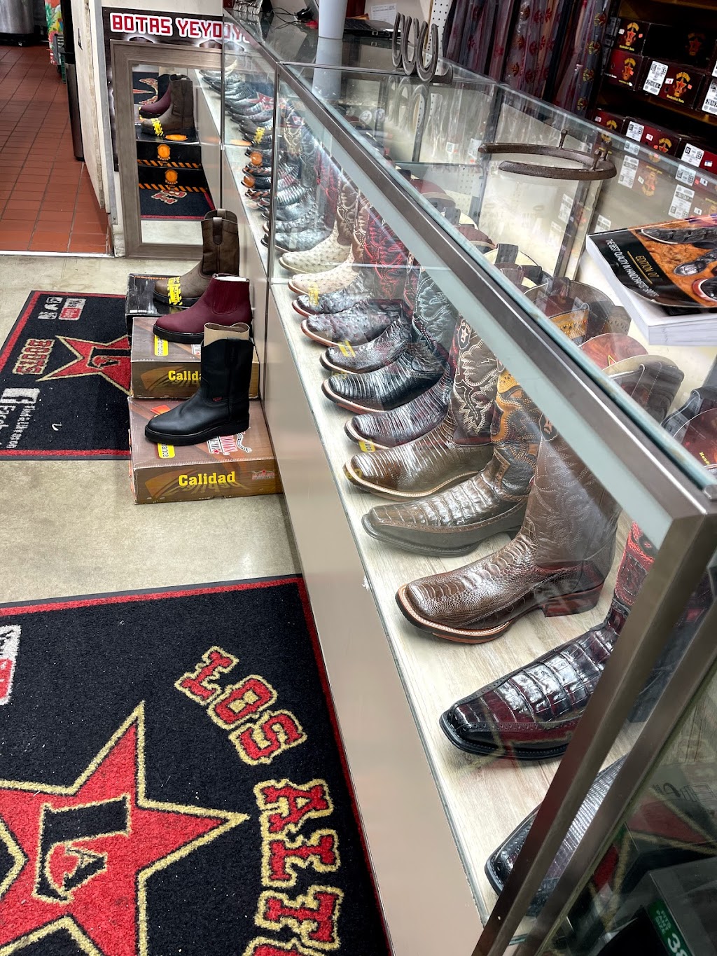 Super Carniceria Mi Rancho, Groceries and Mexican food. | restaurant | 6982 N Winton Way, Winton, CA 95388, USA | 2093561010 OR +1 209-356-1010