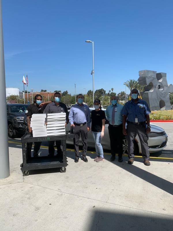 Golden Donuts | bakery | 11051 Hawthorne Blvd, Lennox, CA 90304, USA | 3106745430 OR +1 310-674-5430