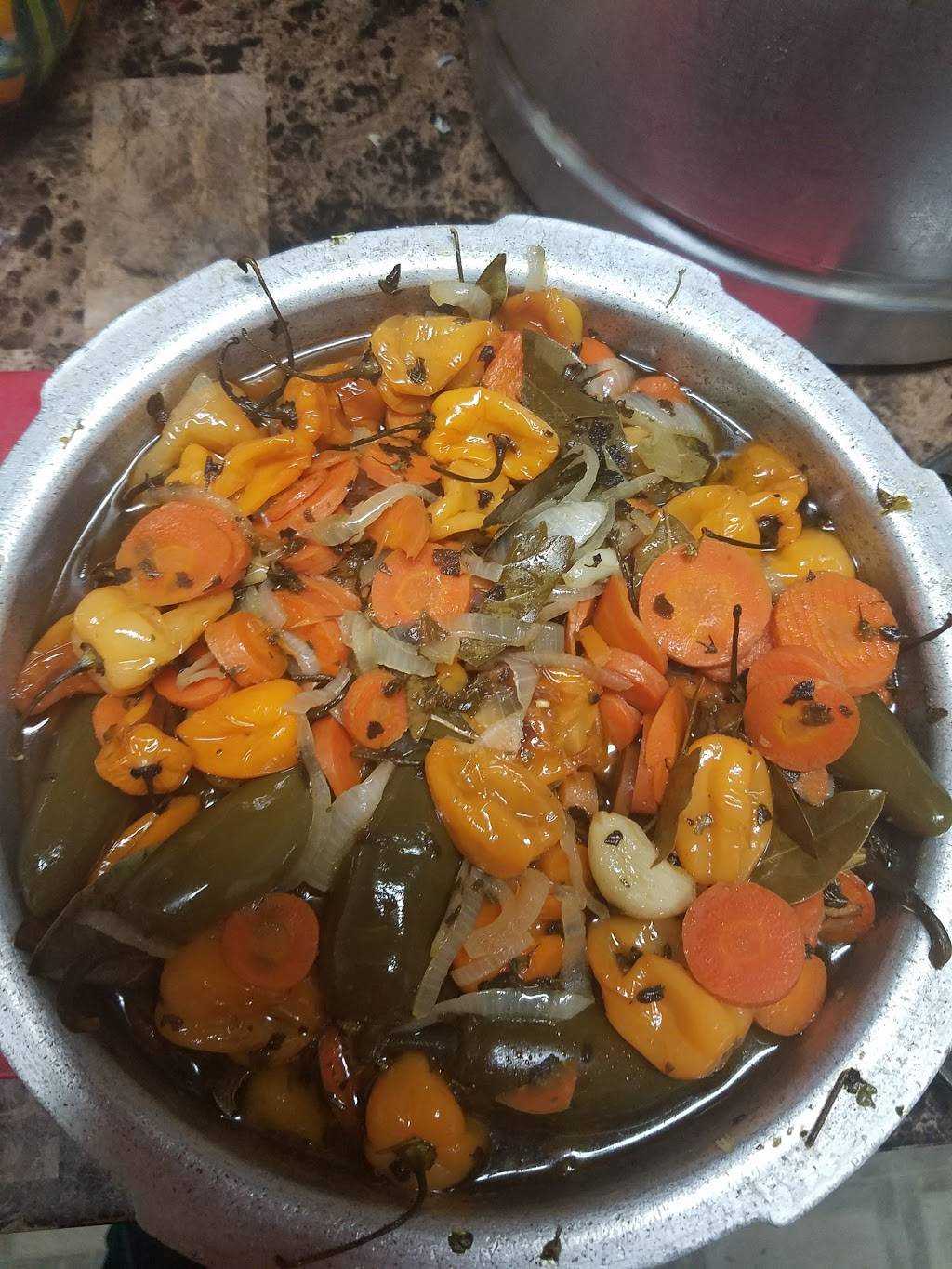 Chariot Pizza | meal delivery | 3930 N Flowing Wells Rd, Tucson, AZ 85705, USA | 5206960807 OR +1 520-696-0807