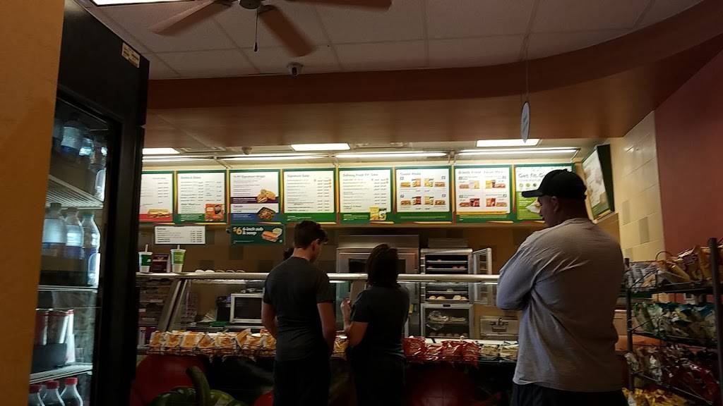 Subway Restaurants | restaurant | Twin Peaks Village Center, 14149 Twin Peaks Rd #5, Poway, CA 92064, USA | 8588424334 OR +1 858-842-4334