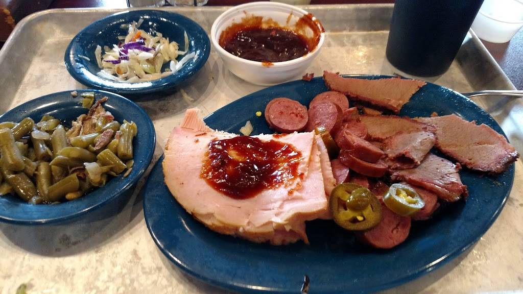 Hickory River Smokehouse | restaurant | 5101 West Holiday Drive, Peoria, IL 61615, USA | 3096831227 OR +1 309-683-1227