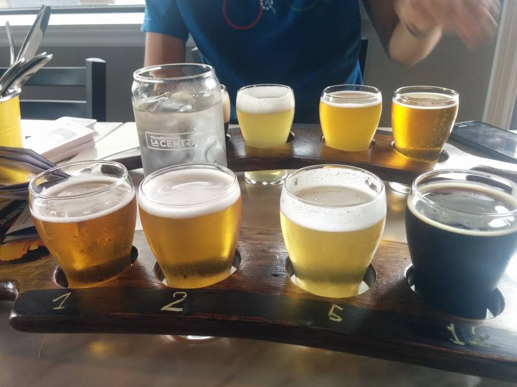 Microbrasserie La Centrale | restaurant | 2 Rue Richardson, Beauharnois, QC J6N 2T1, Canada | 4503950953 OR +1 450-395-0953