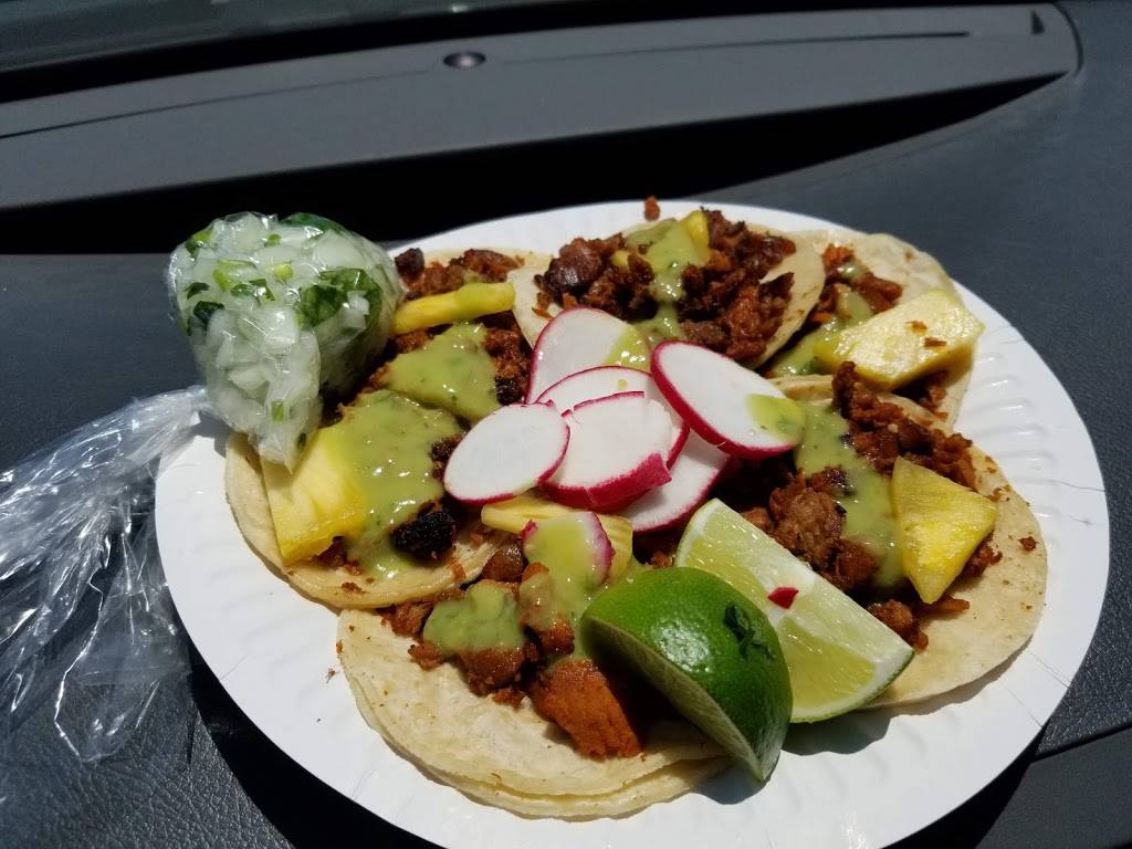 Leos Tacos Truck | restaurant | 748 N Avalon Blvd, Wilmington, CA 90744, USA | 3233462001 OR +1 323-346-2001