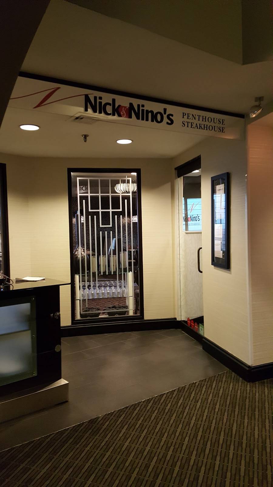 Nick & Ninos Penthouse Steakhouse | restaurant | 700 E Adams St Fl 30, Springfield, IL 62701, USA | 2177891530 OR +1 217-789-1530