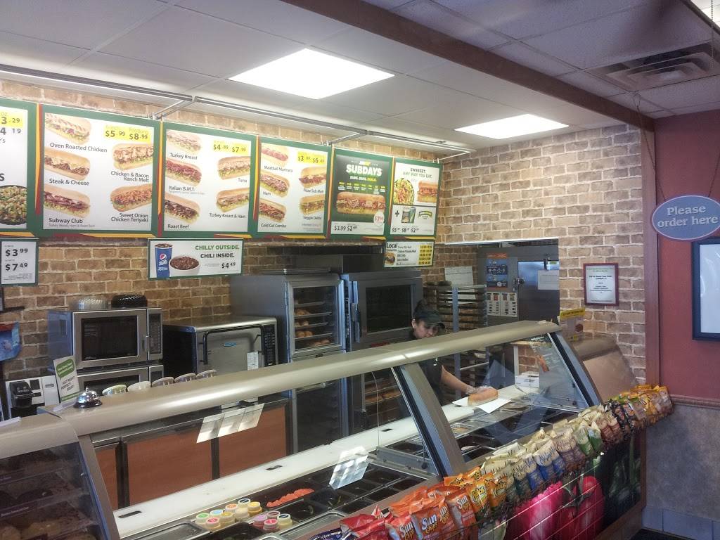Subway | restaurant | 900 Greenbank Rd #1013, Nepean, ON K2J 1S8, Canada | 6138431800 OR +1 613-843-1800