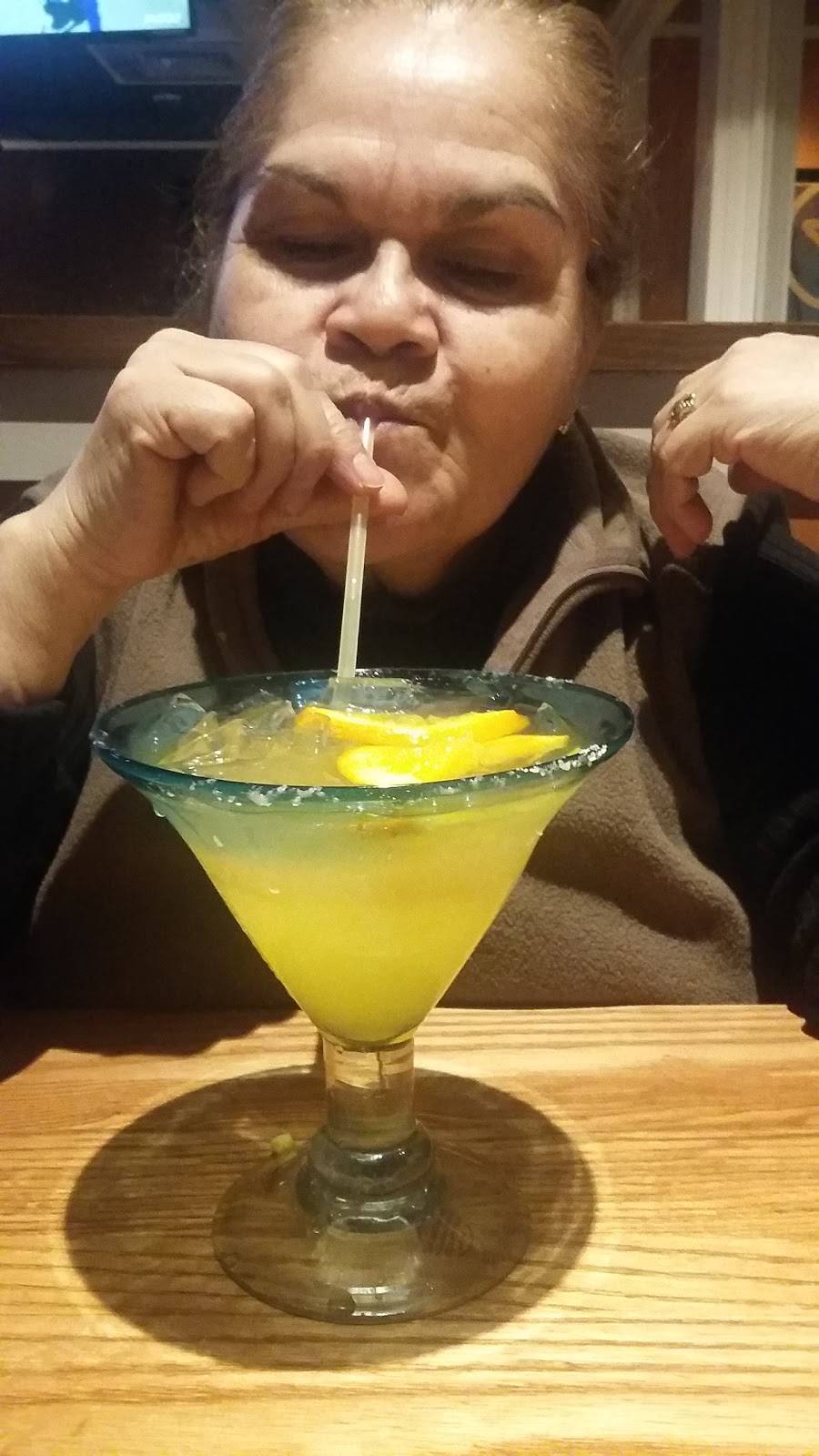 Chilis Grill & Bar | restaurant | 3625 S Monaco Pkwy, Denver, CO 80237, USA | 3036912928 OR +1 303-691-2928