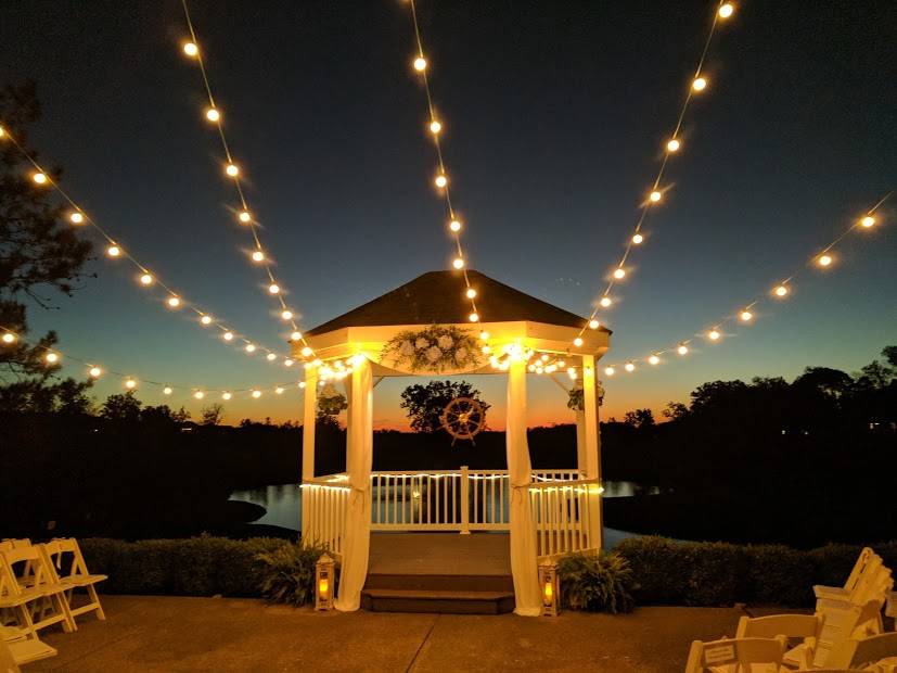 Pebble Creek Golf Course, Restaurant & Event Center | restaurant | 9799 Prechtel Rd, Cincinnati, OH 45252, USA | 5133854442 OR +1 513-385-4442