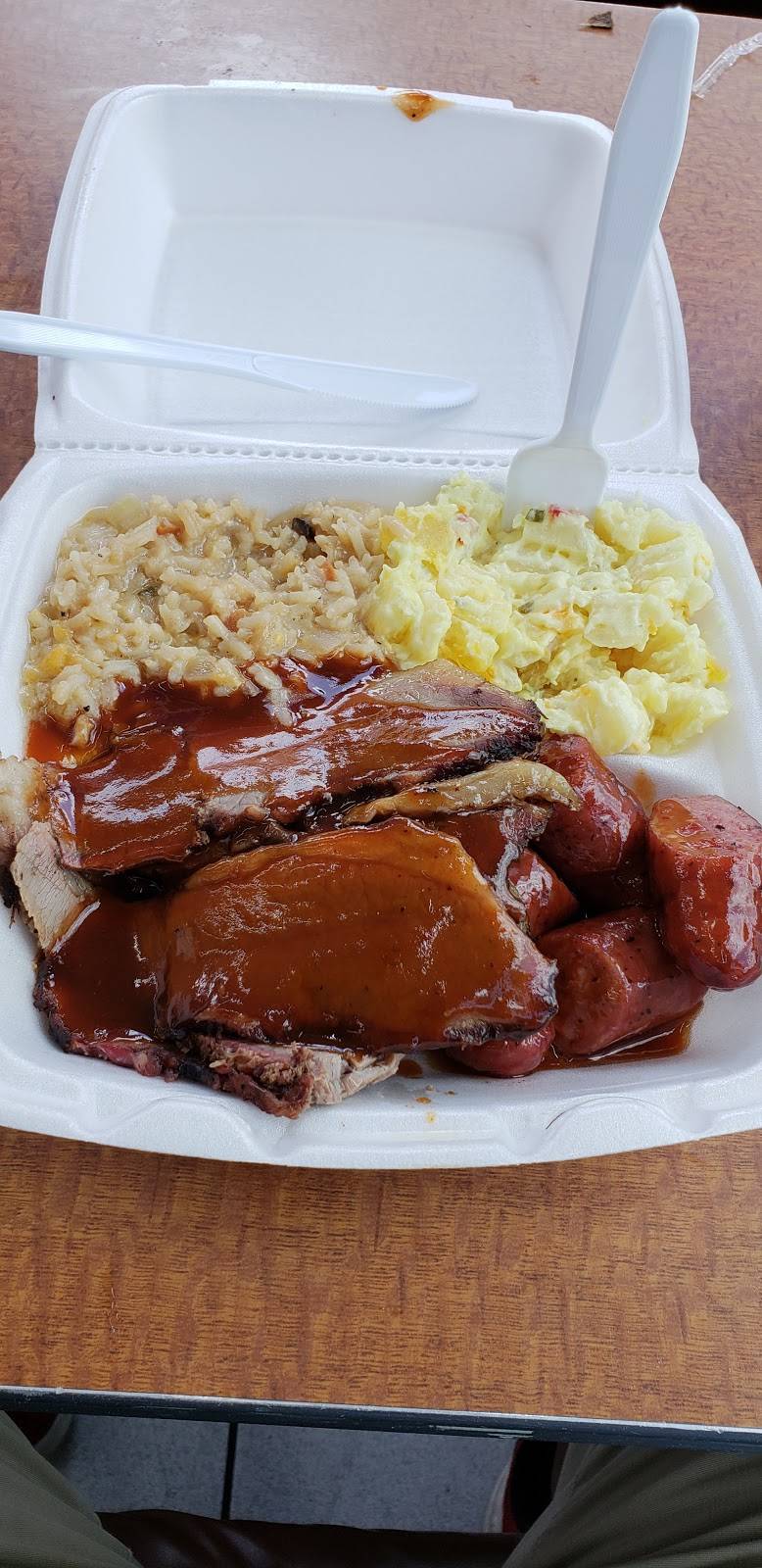 Smoken Js BBQ | restaurant | 2303 West Sam Houston Pkwy N, Houston, TX 77043, USA | 8324042876 OR +1 832-404-2876