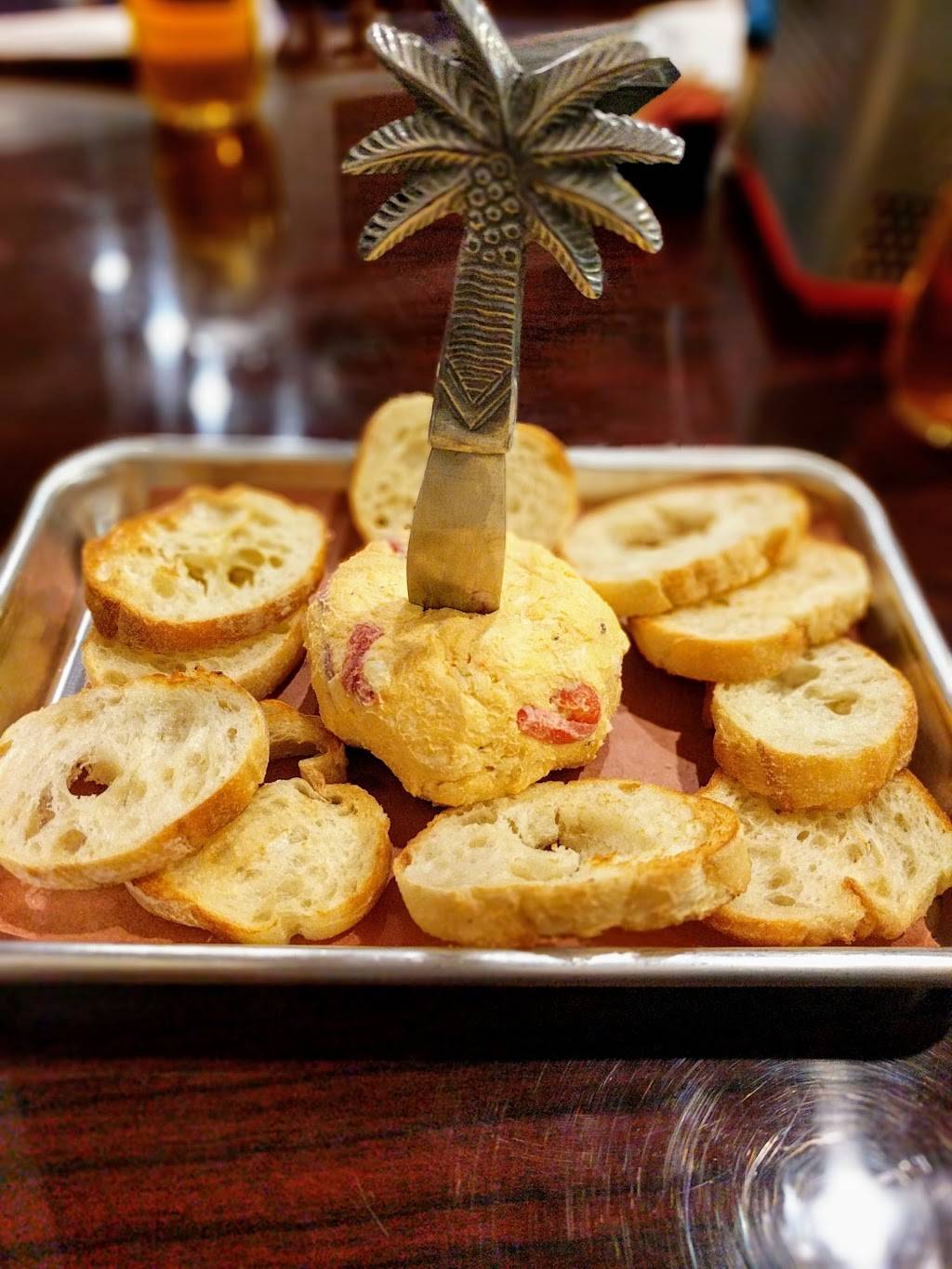 Fahrenheit 225 | restaurant | 26 Public Square, Darlington, SC 29532, USA | 8439440321 OR +1 843-944-0321