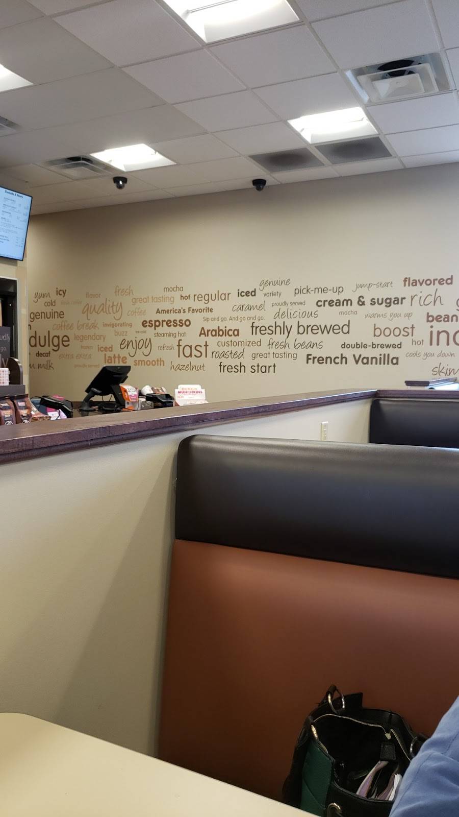 Dunkin | bakery | 5264 Fulton Dr NW, Canton, OH 44718, USA | 4195608770 OR +1 419-560-8770