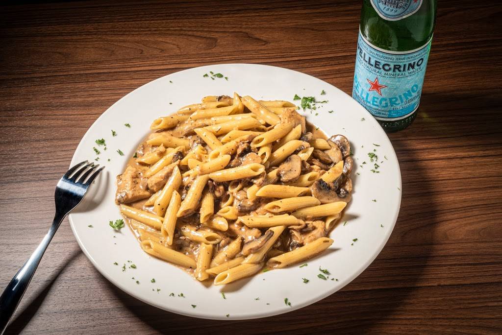 Giovannis Italian Restaurant & Pizzeria Orlando | restaurant | 10663 Narcoossee Rd, Orlando, FL 32832, USA | 4079306397 OR +1 407-930-6397