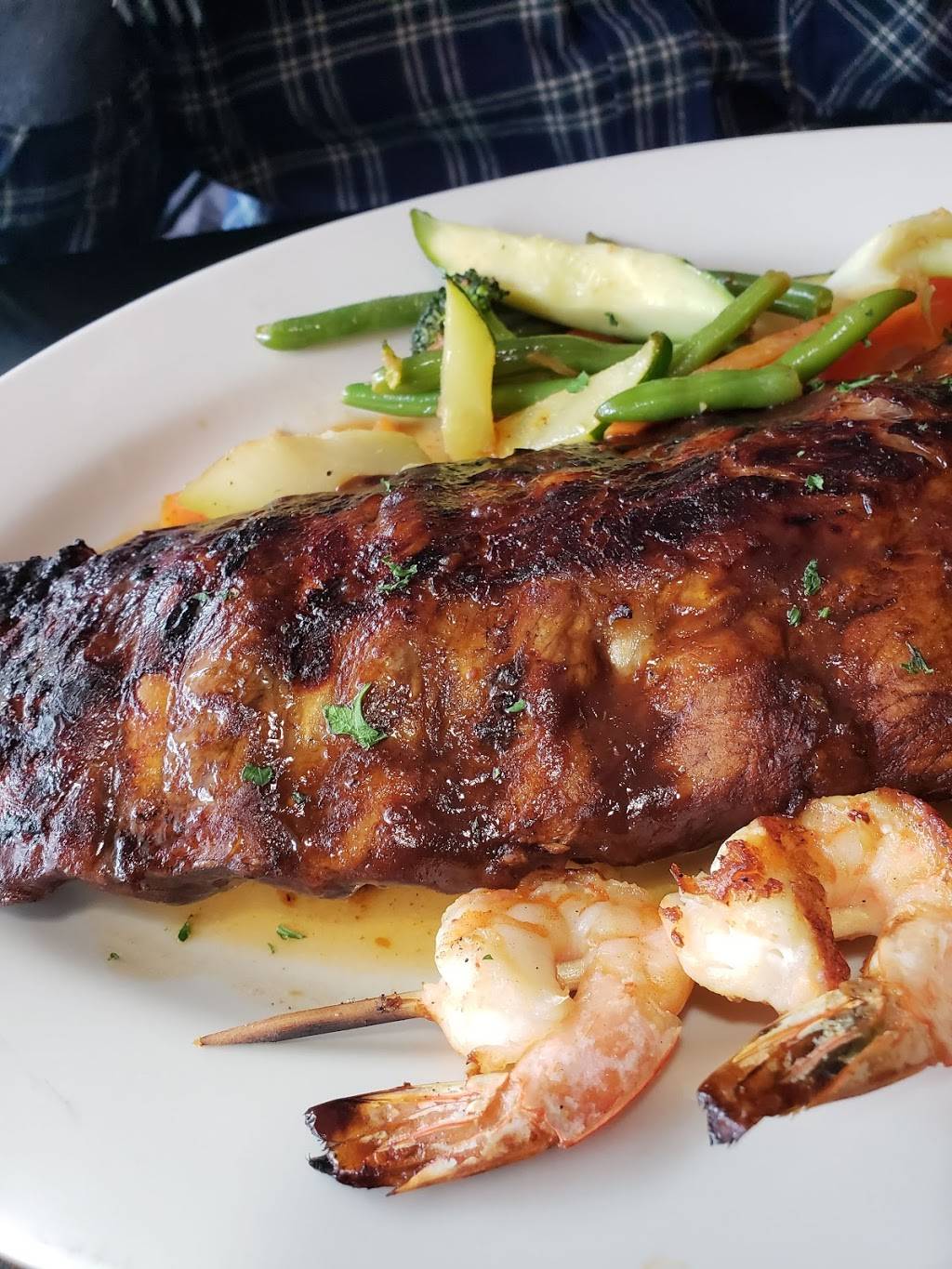 Caridad & Louie | restaurant | 1660 E Gun Hill Rd, Bronx, NY 10469, USA | 7188623939 OR +1 718-862-3939