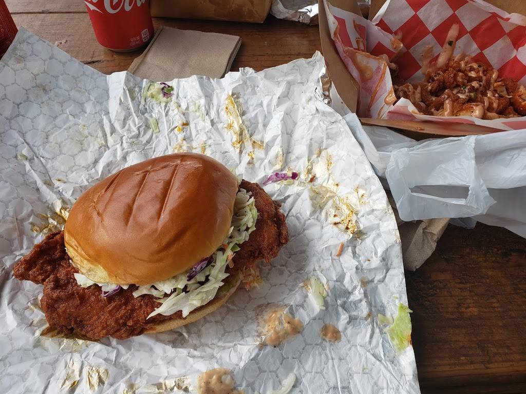 Micos Hot Chicken | restaurant | 1603 N Durham Dr, Houston, TX 77008, USA | 7134346133 OR +1 713-434-6133