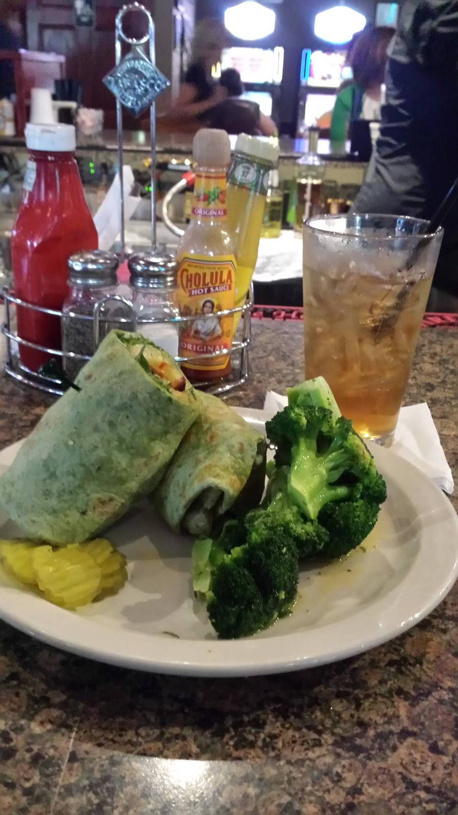 Rascals Bar & Grill | restaurant | 5223 Torque Dr, Loves Park, IL 61111, USA | 8156369207 OR +1 815-636-9207