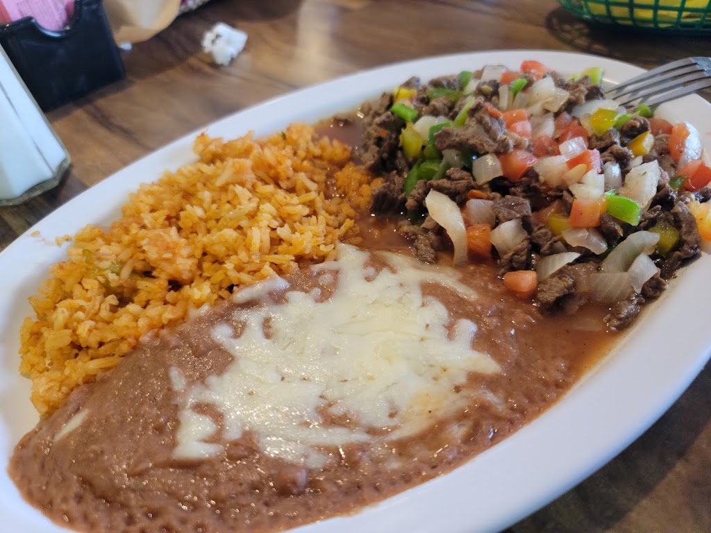 La Fonda Bar & Grill | restaurant | 1950 S 4th St #1, El Centro, CA 92243, USA | 7603536450 OR +1 760-353-6450